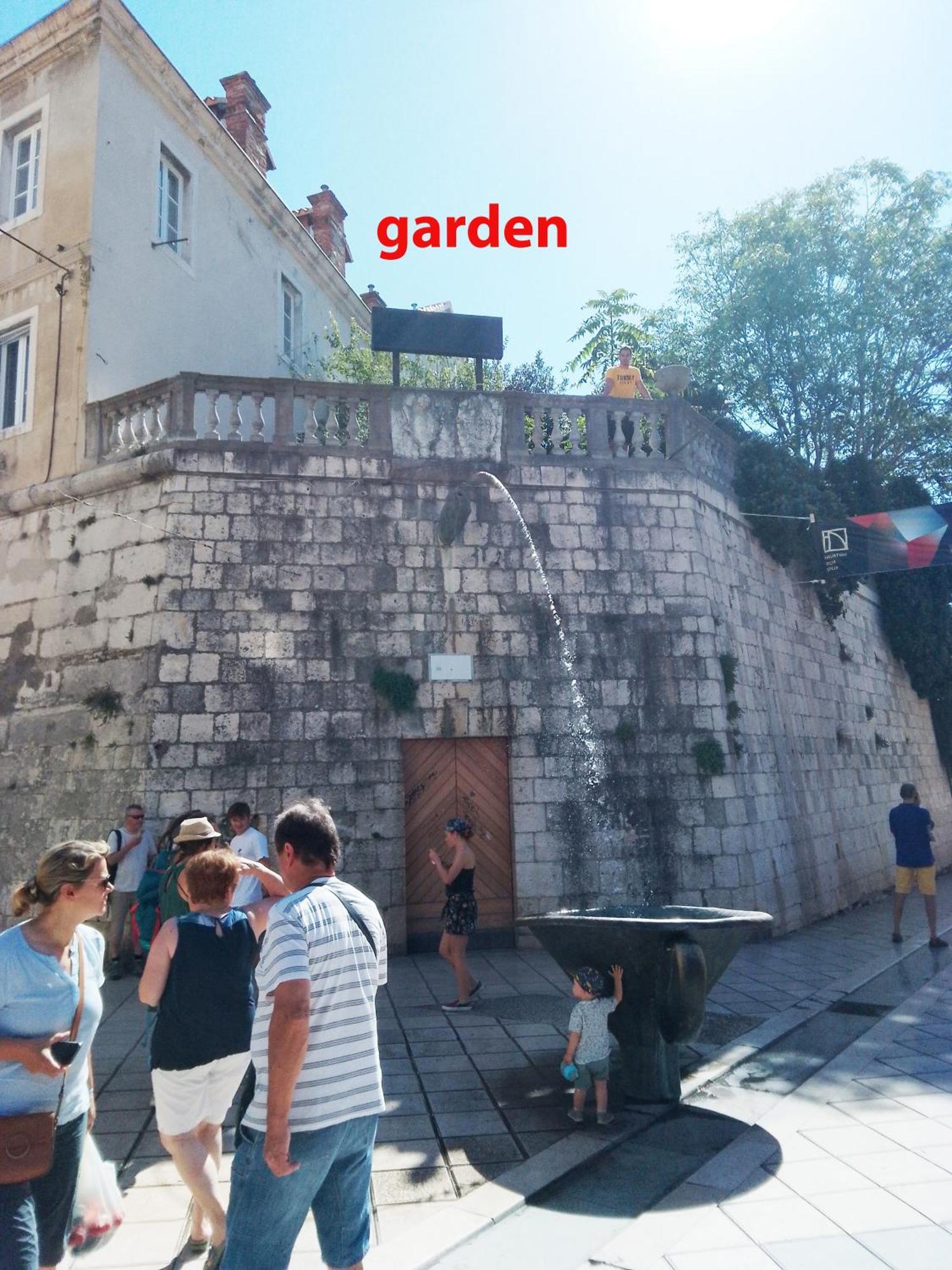 Garden Apartment Сплит Екстериор снимка